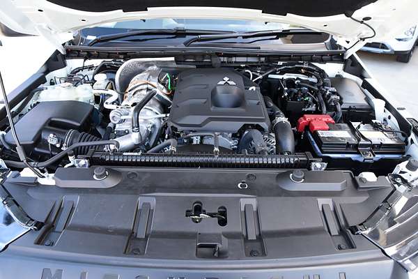 2025 Mitsubishi Triton GLX MV 4X4 thumb-7