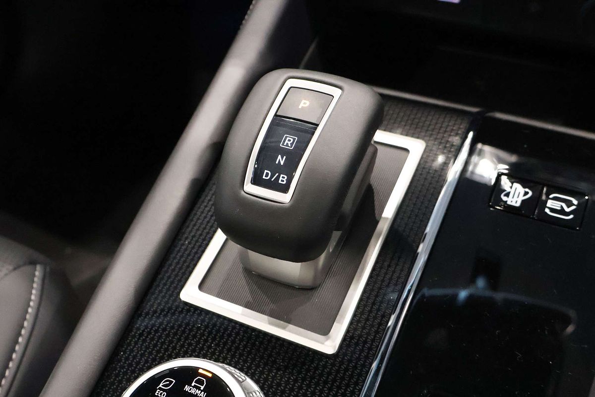 2025 Mitsubishi Outlander PHEV GSR ZM