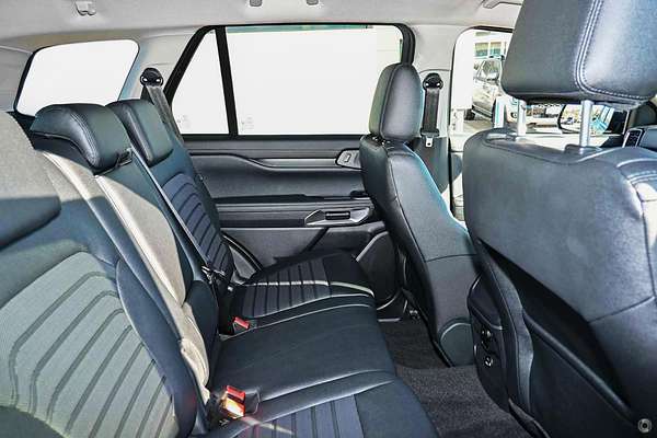 2025 Ford Everest Sport 2.0L thumb-8