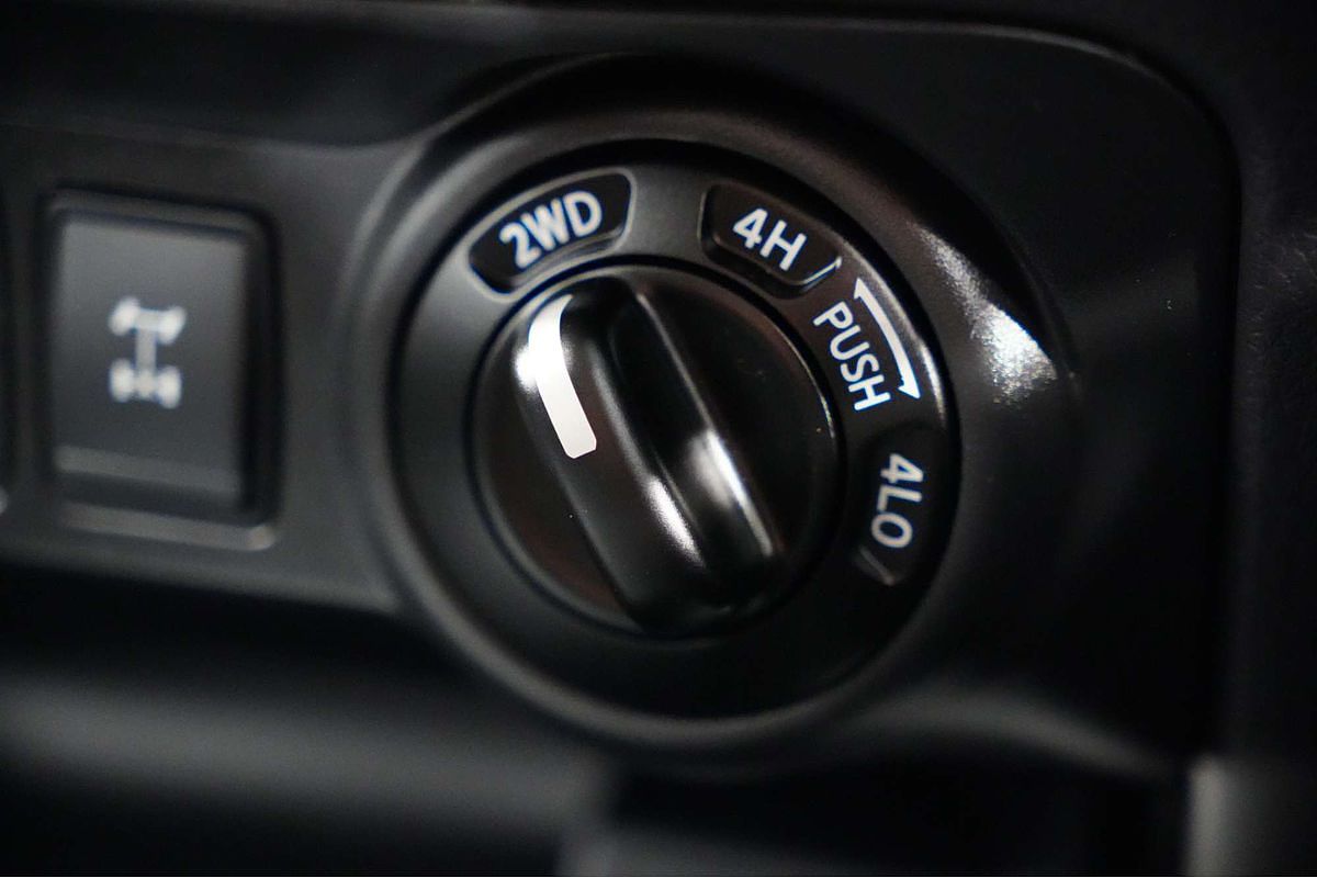 2020 Nissan Navara ST D23 Series 4 4X4