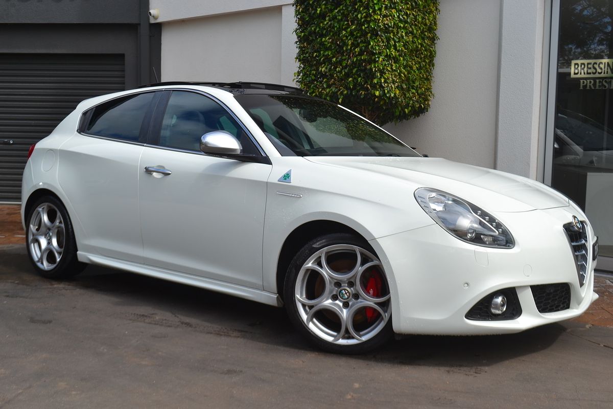 2015 Alfa Romeo Giulietta Quadrifoglio Verde Series 1