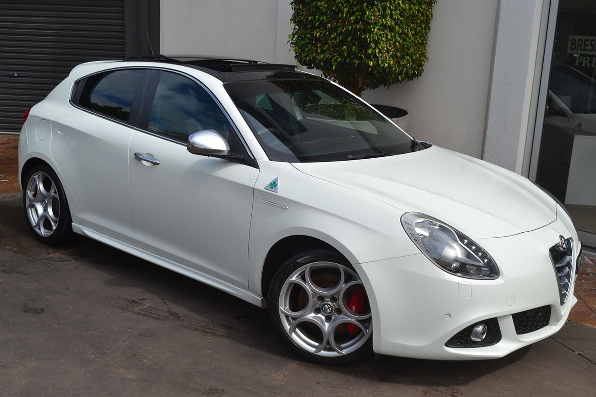 2015 Alfa Romeo Giulietta Quadrifoglio Verde Series 1