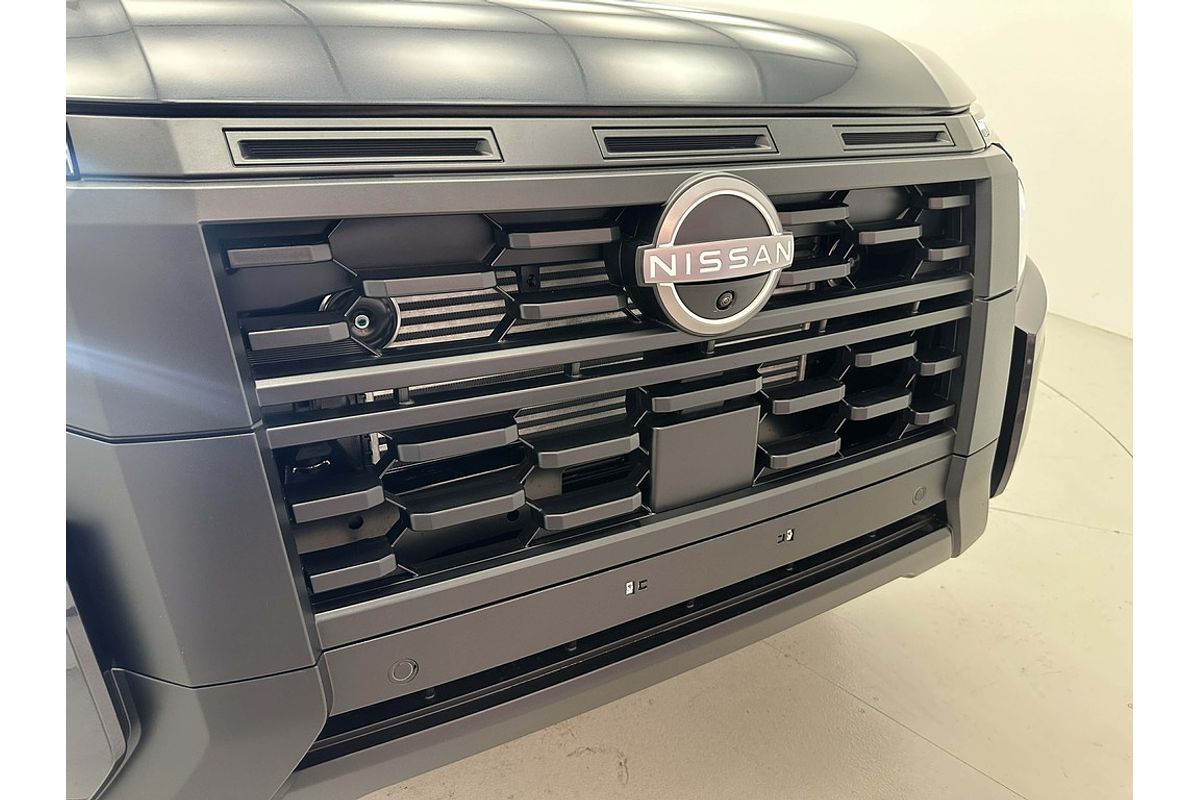 Nissan NAVARA 4X4 2.4 DSL AUTO DC ST