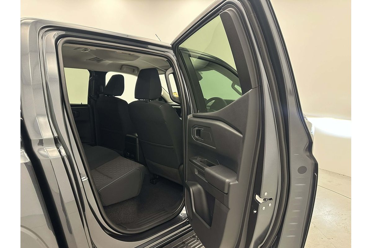 Nissan NAVARA 4X4 2.4 DSL AUTO DC ST