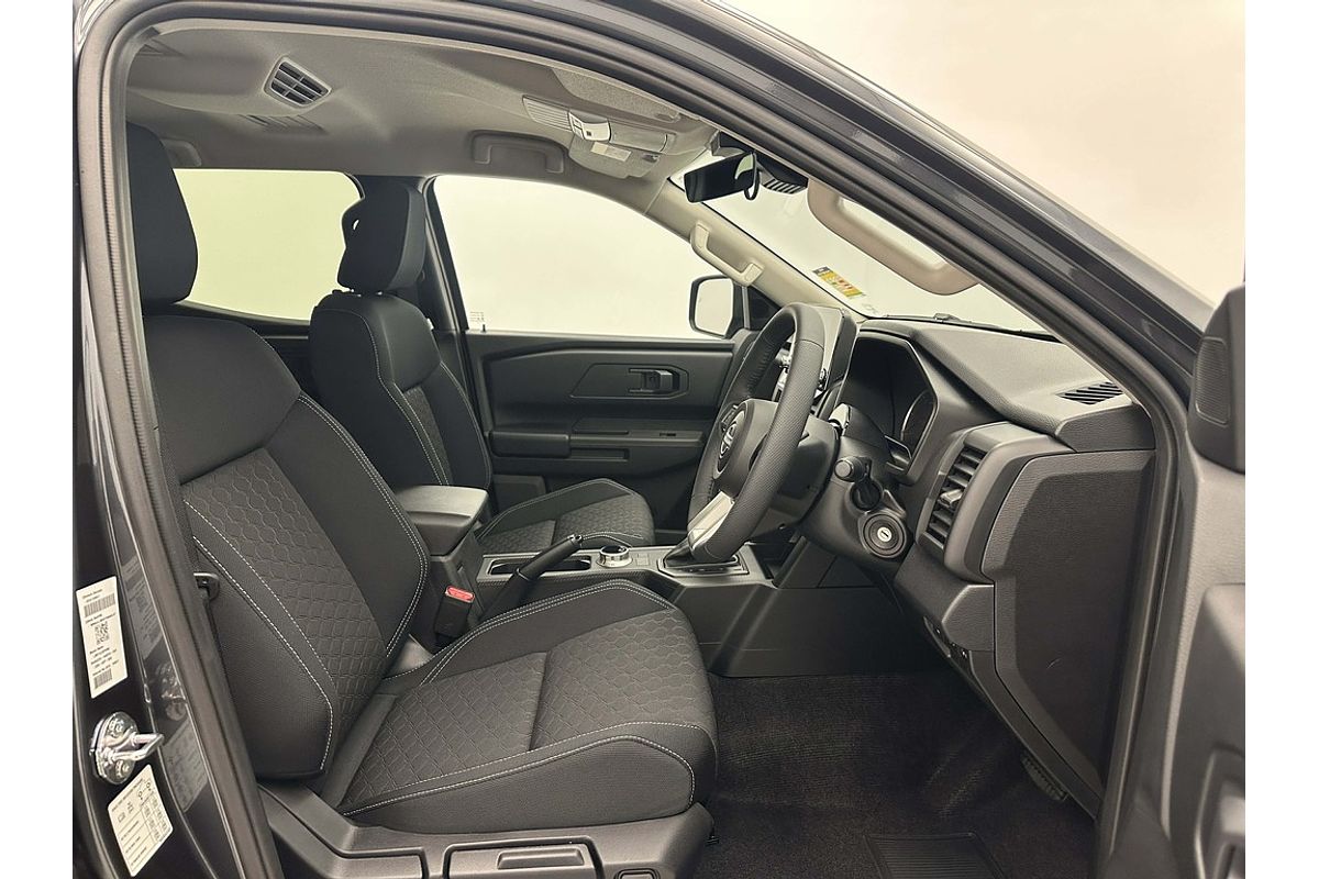 Nissan NAVARA 4X4 2.4 DSL AUTO DC ST