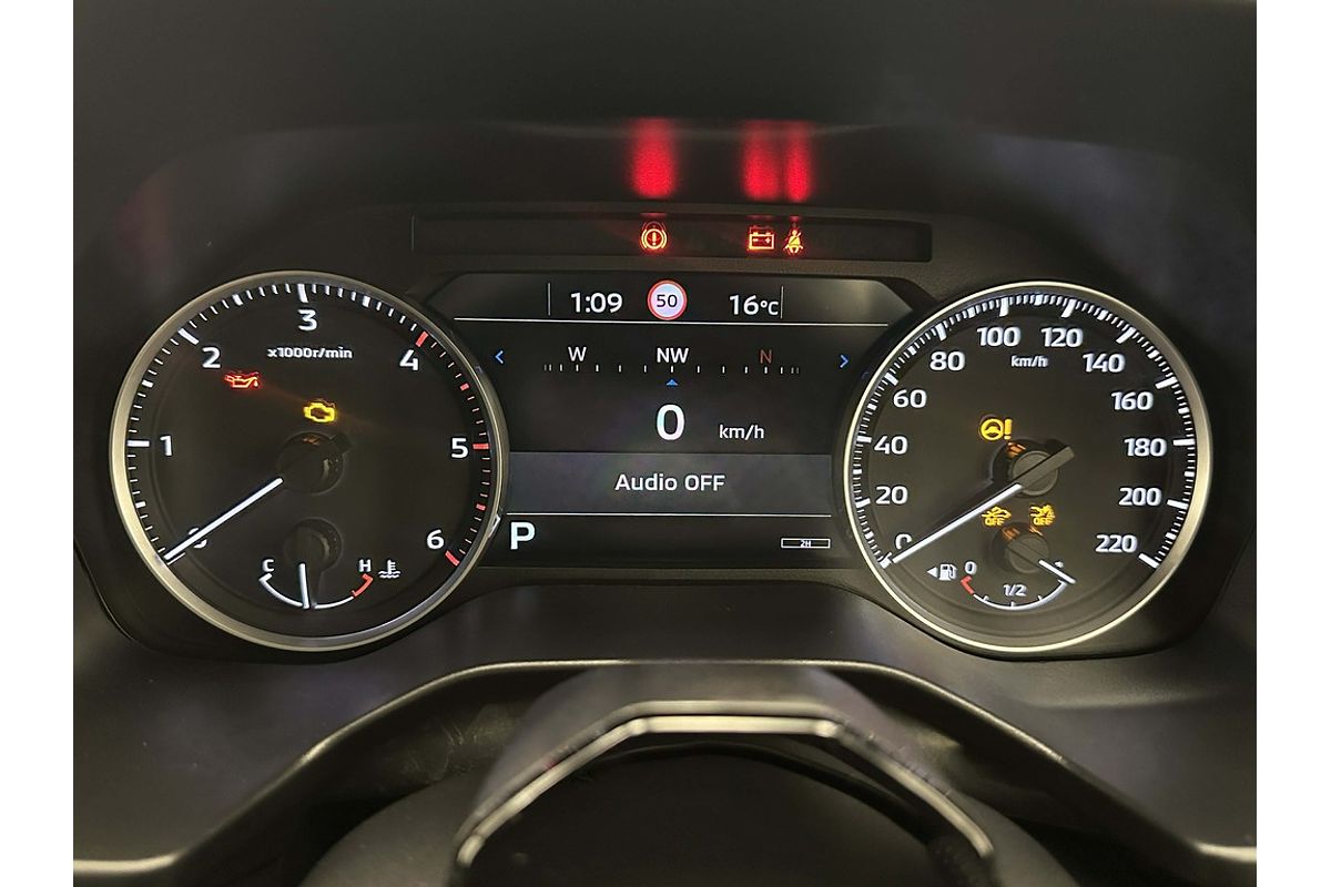Nissan NAVARA 4X4 2.4 DSL AUTO DC ST