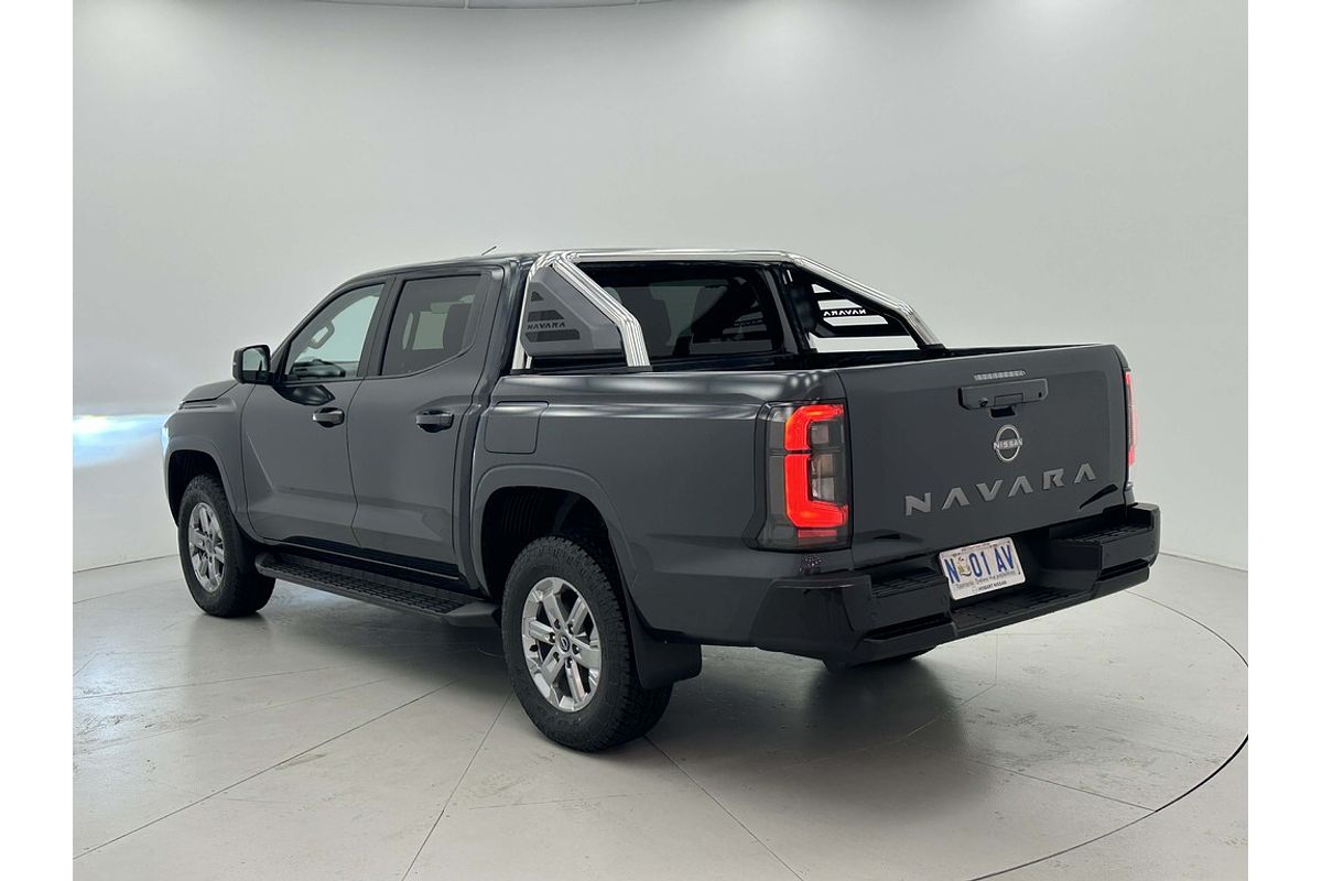 Nissan NAVARA 4X4 2.4 DSL AUTO DC ST