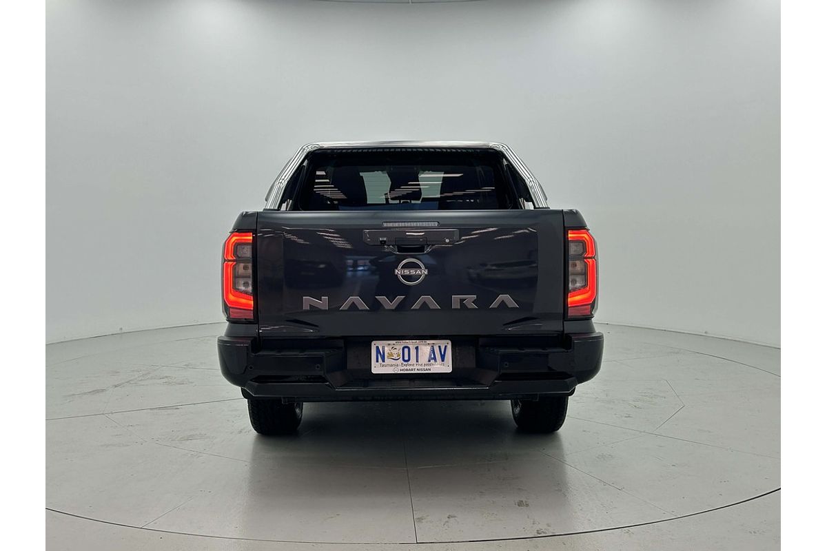 Nissan NAVARA 4X4 2.4 DSL AUTO DC ST
