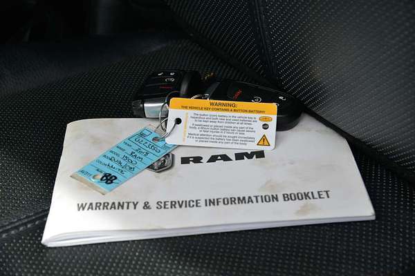 2018 RAM 1500 Laramie DS 4X4 SWB thumb-21