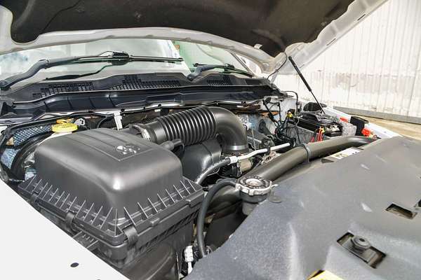 2018 RAM 1500 Laramie DS 4X4 SWB thumb-9