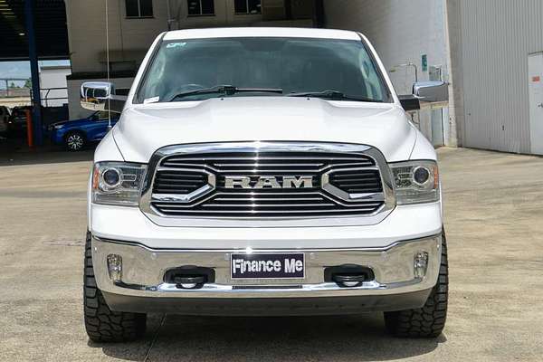 2018 RAM 1500 Laramie DS 4X4 SWB thumb-2