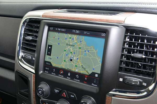 2018 RAM 1500 Laramie DS 4X4 SWB thumb-12