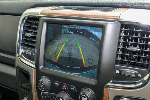 2018 RAM 1500 Laramie DS 4X4 SWB thumb-14