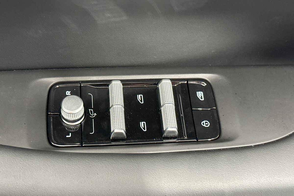 2025 Geely Starray EM-i Inspire P145