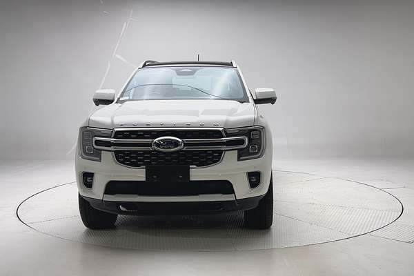 2024 Ford Everest Platinum 3.0L thumb-2