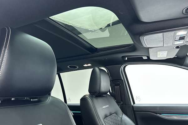 2024 Ford Everest Platinum 3.0L thumb-14