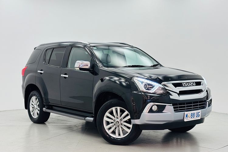 2017 Isuzu MU-X LS-T