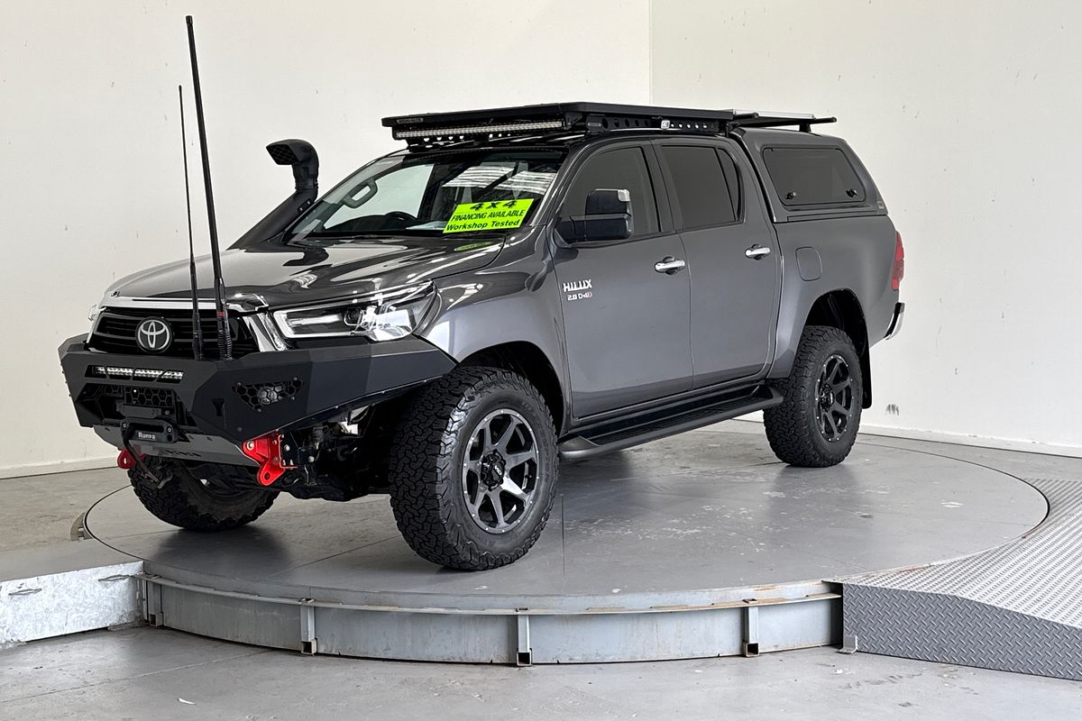 2020 Toyota Hilux SR5 (4x4) GUN126R FACELIFT 4X4