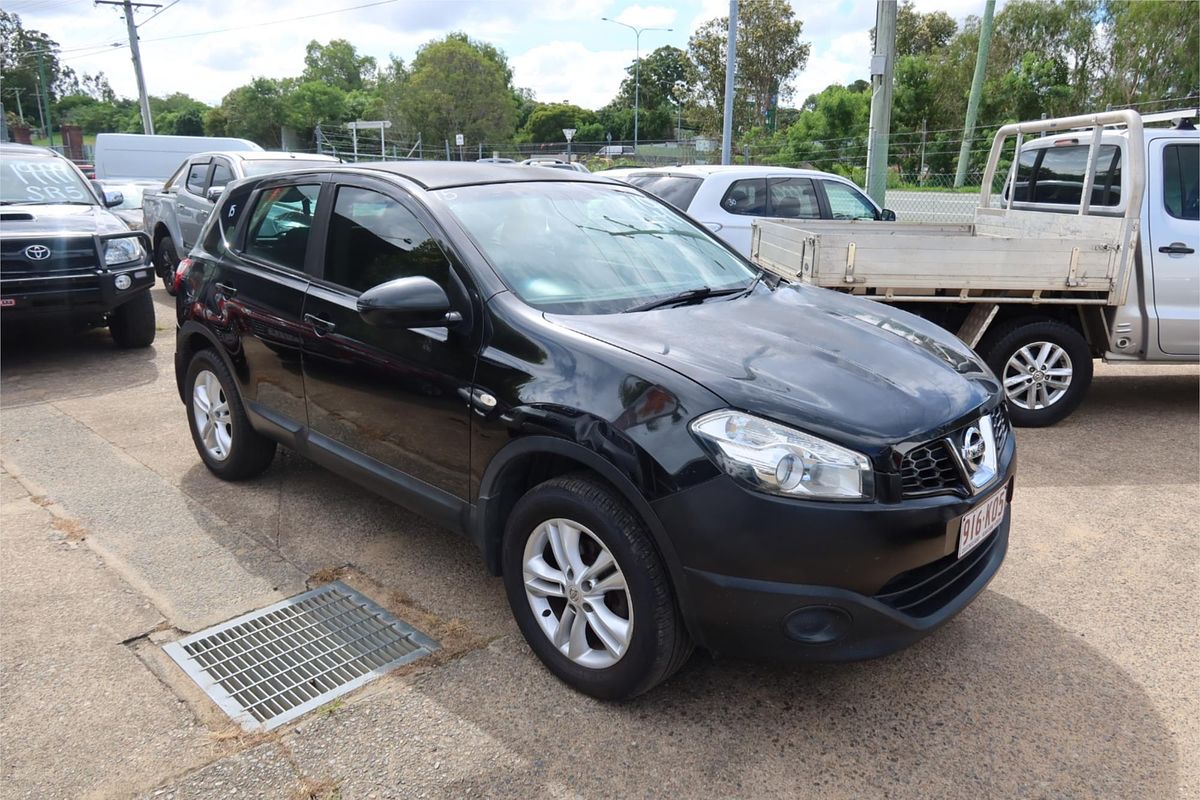 2013 Nissan Dualis ST J10W Series 4