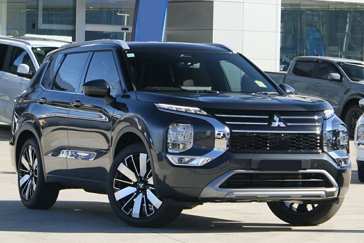 2025 Mitsubishi Outlander Exceed Tourer ZM