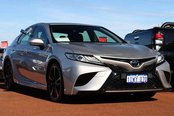 2019 Toyota Camry SX GSV70R