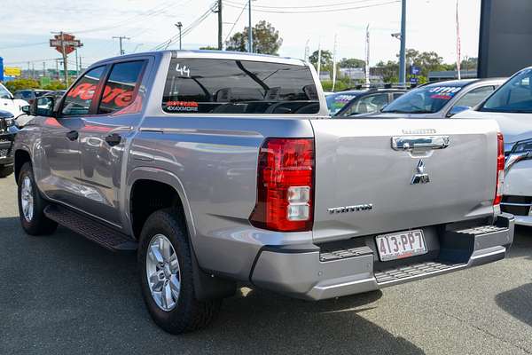 2025 Mitsubishi Triton GLX+ MV 4X4 thumb-5