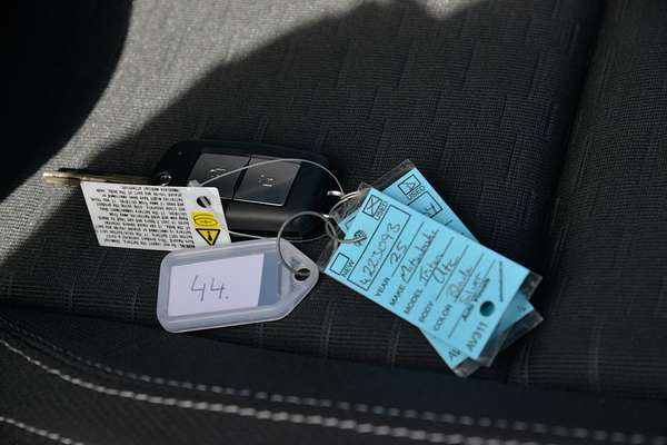 2025 Mitsubishi Triton GLX+ MV 4X4 thumb-22