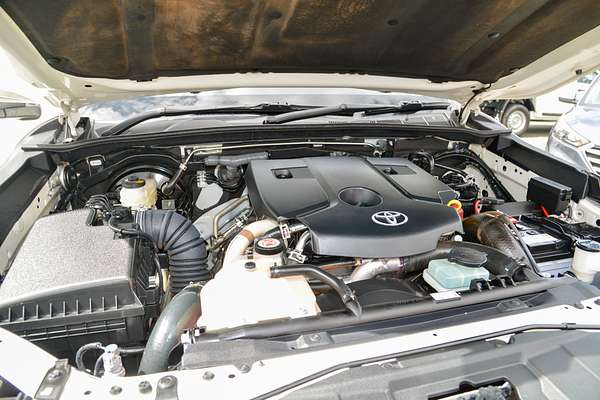 2025 Toyota Hilux SR GUN126R 4X4 thumb-7