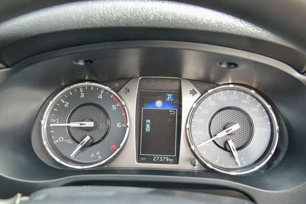 2025 Toyota Hilux SR GUN126R 4X4 thumb-10