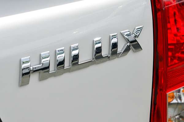 2025 Toyota Hilux SR GUN126R 4X4 thumb-20