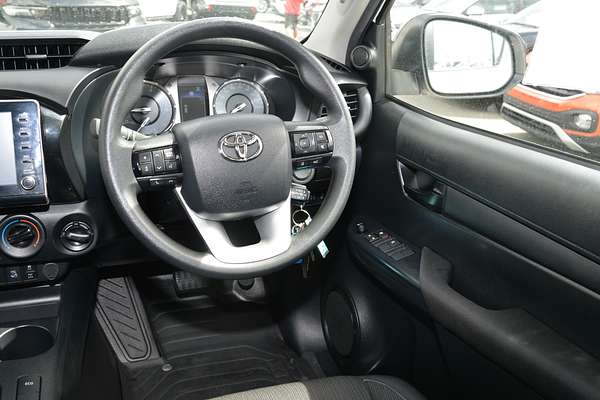 2025 Toyota Hilux SR GUN126R 4X4 thumb-18