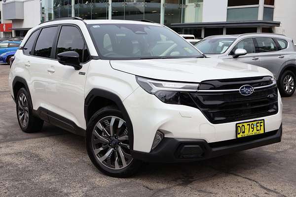 2025 Subaru Forester Hybrid Touring S6