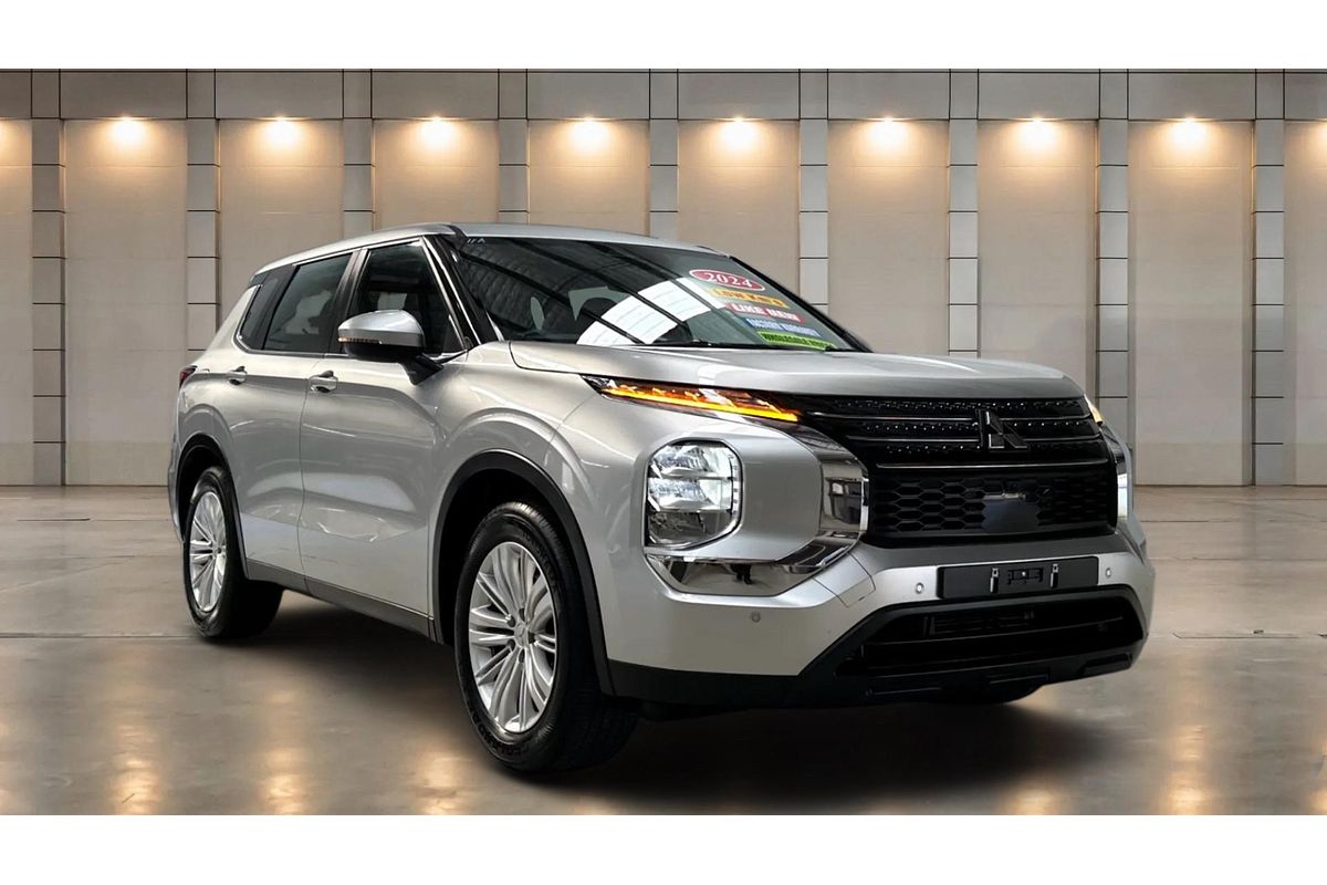 2024 Mitsubishi Outlander ES ZM