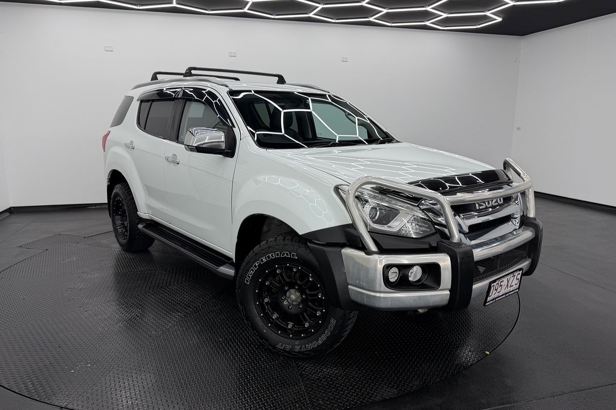 2017 Isuzu MU-X LS-T