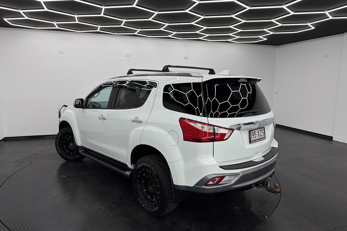 2017 Isuzu MU-X LS-T