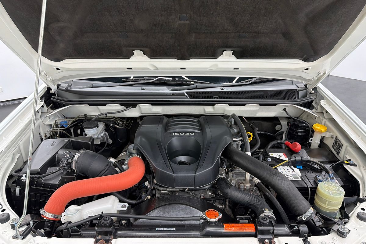 2017 Isuzu MU-X LS-T