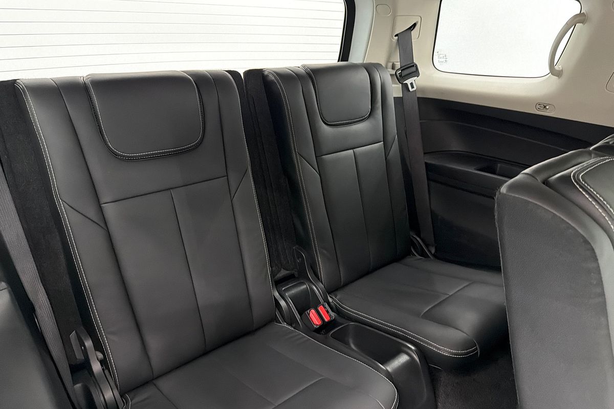 2017 Isuzu MU-X LS-T