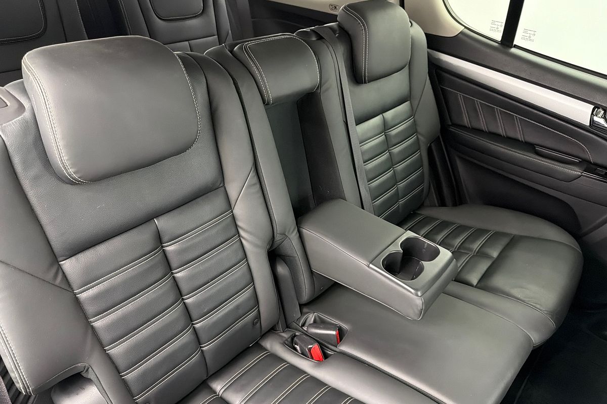 2017 Isuzu MU-X LS-T