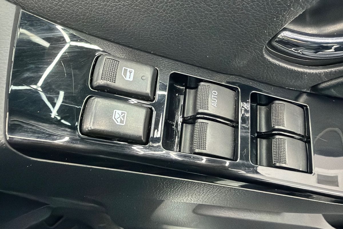 2017 Isuzu MU-X LS-T