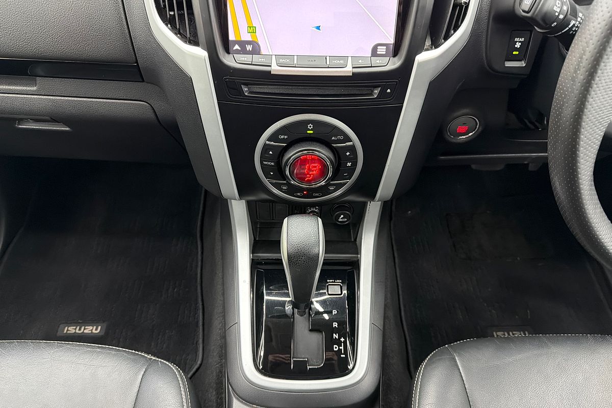 2017 Isuzu MU-X LS-T