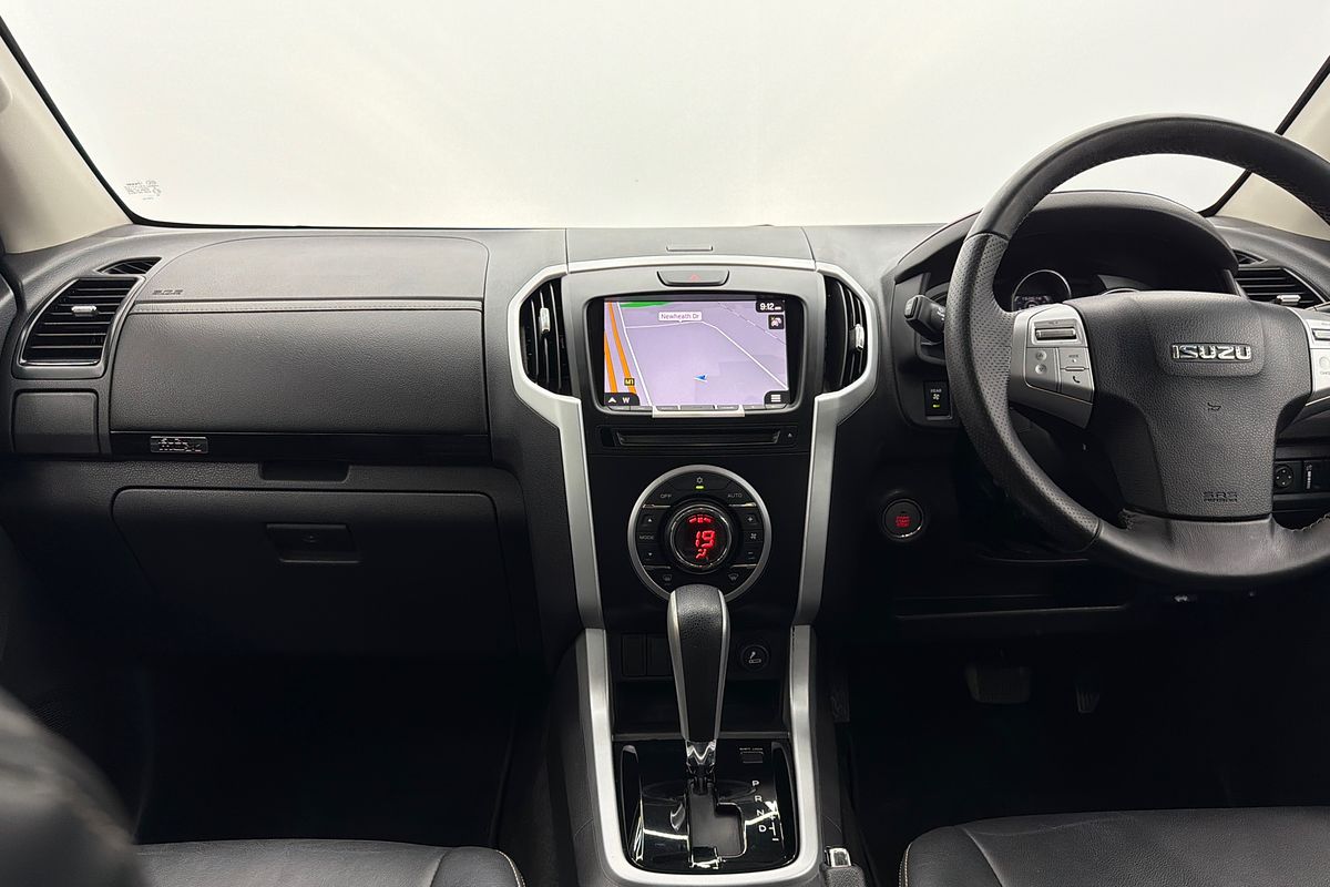 2017 Isuzu MU-X LS-T