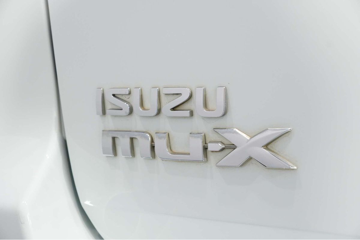 2018 Isuzu MU-X LS-M
