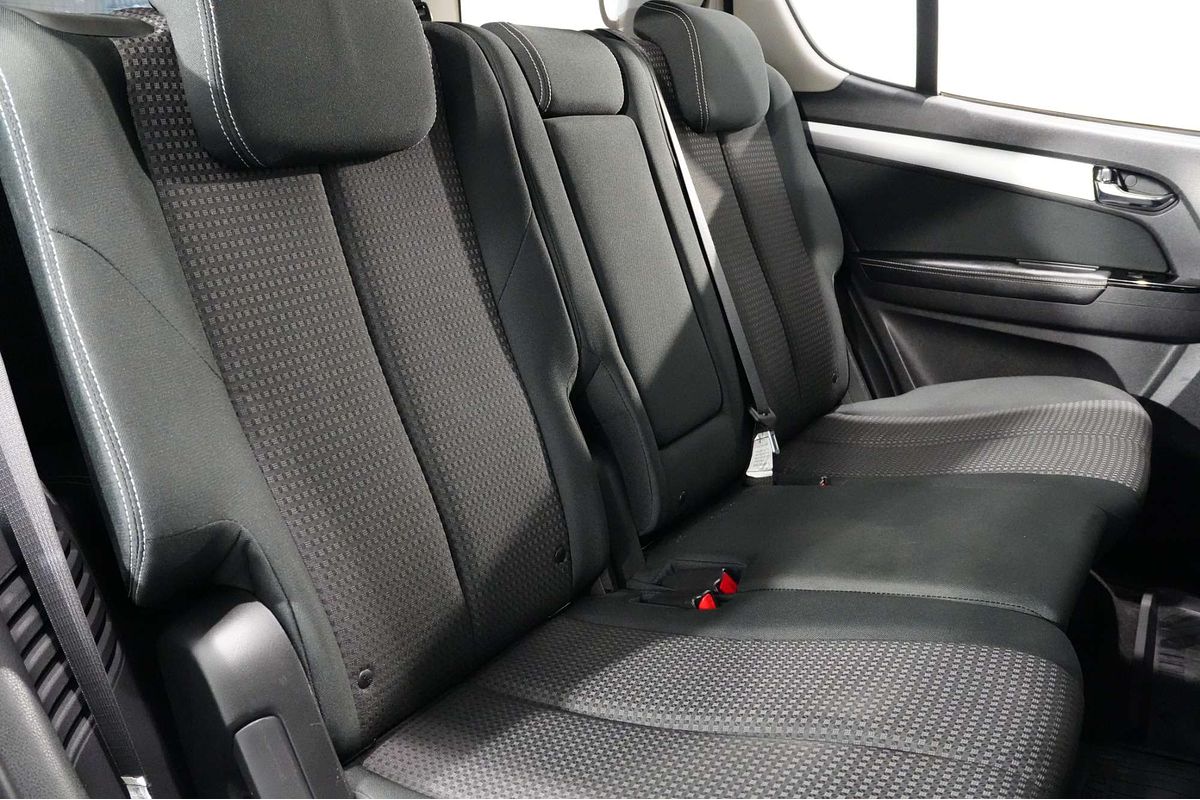 2018 Isuzu MU-X LS-M