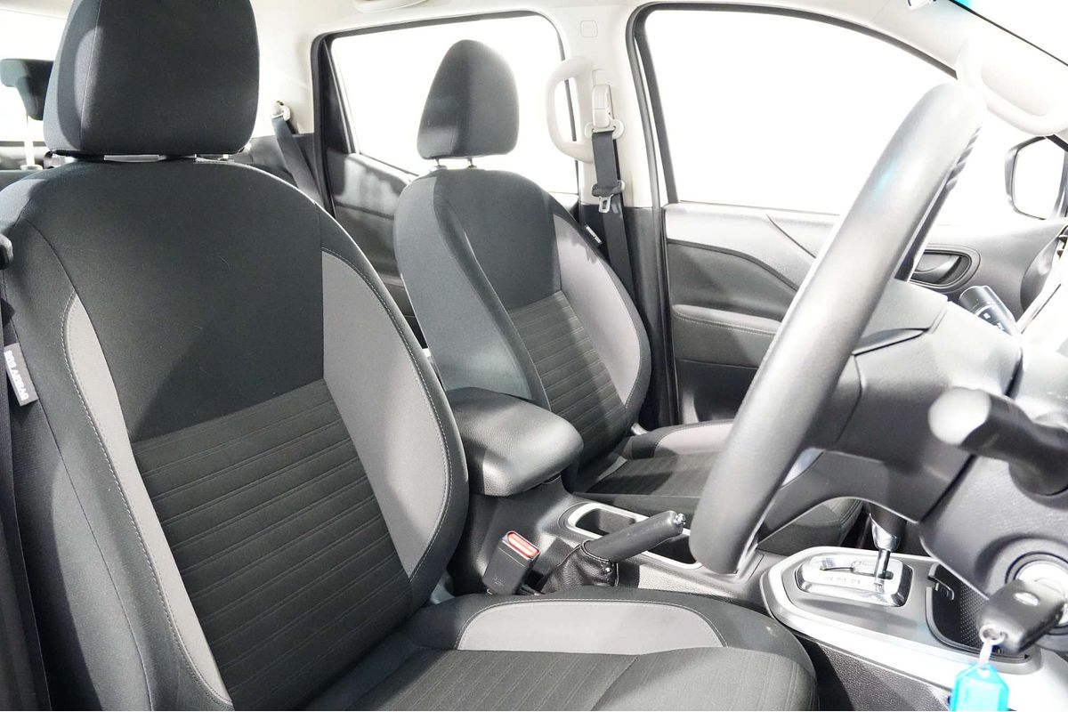 2022 Nissan Navara SL D23 Rear Wheel Drive