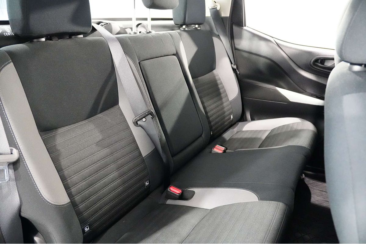 2022 Nissan Navara SL D23 Rear Wheel Drive