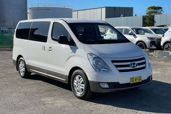 2015 Hyundai iMax TQ3-W Series II