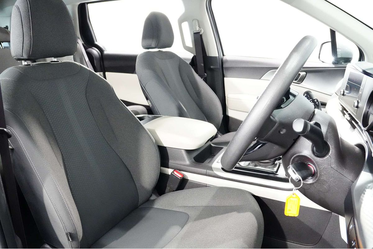 2023 Kia Carnival S KA4