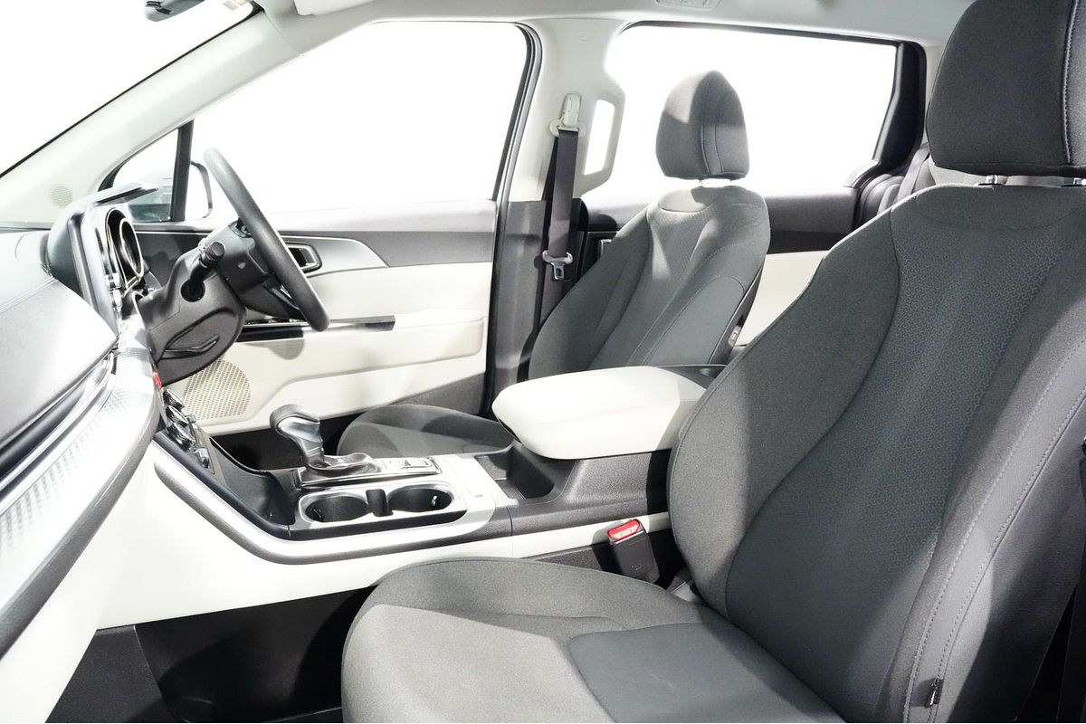 2023 Kia Carnival S KA4