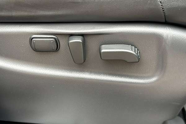 2023 Nissan Patrol Ti-L Y62 thumb-25