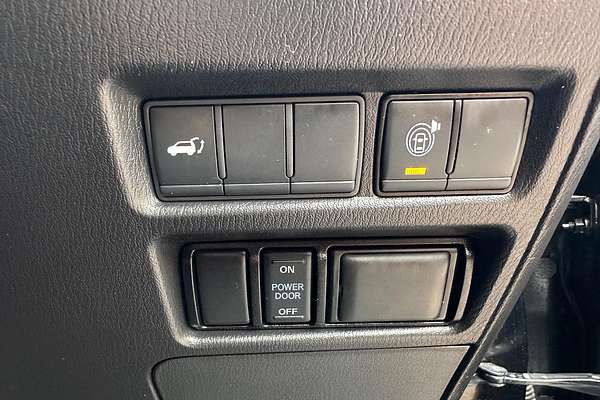 2023 Nissan Patrol Ti-L Y62 thumb-27